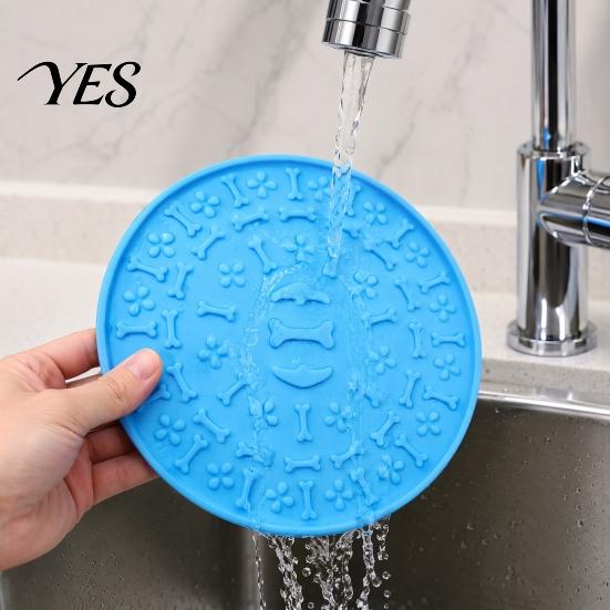 Slow Lick Feeding Mat Pet Food with Strong Suction Cup, Bone Paw Print Design Dog Eating Bowl Accessory Mat, for Preventing Choking Feeder