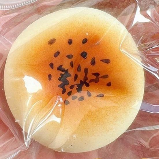 Simulation Egg-yolk Pastry Squeeze Toy Anxiety Stress Relief Fake Food Sensory Fidget Toy Slow Rising Decompression Gadgets