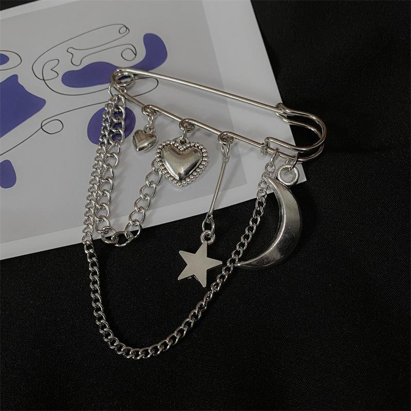Fashion Creative Heart Angel Wings Chain Brooch For Women Men Suit Decoration Tassel Chain Pin Clothing Accessories Gifts
