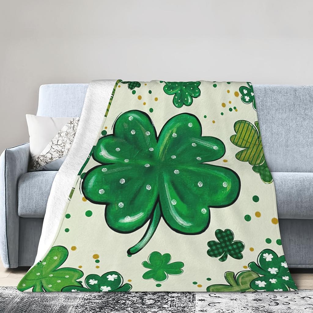Trifolium pattern blanket - suitable for St. Patrick's Day, living room, bed, camping. Suitable for all seasons