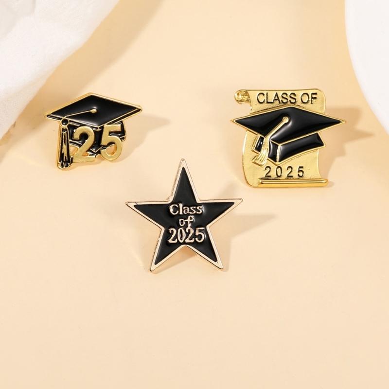 Elegant Graduation Caps Brooch Pin Beautifully Crafted Graduate Caps Pin Badge Adornment Enhancing Ceremony Attire