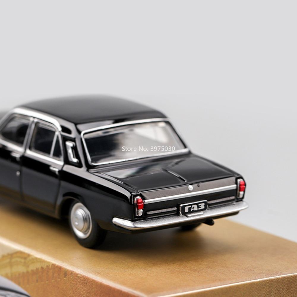 1:64 Scale GAZ-24 Cars Models Toys Wheels Shock Absorption Miniature Vehicles Simulated Interior Model Car for Kids' Edutainment