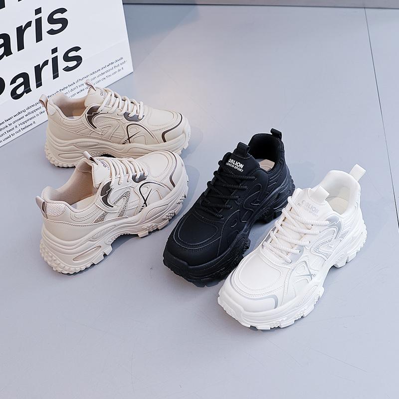 New autumn leather lightweight casual anti slip sports shoes with thick sole and height increasing dad shoes