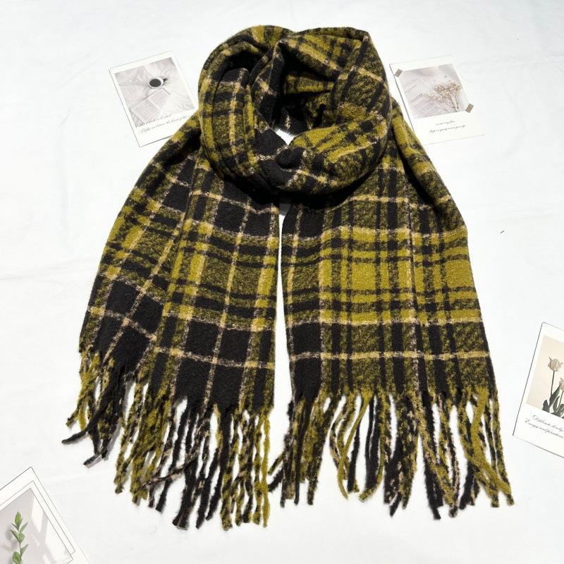 New Christmas Red Scarf Soft and Waxy Scarf Female Couple's Holiday Gift New Year's Festive Red Plaid Shawl