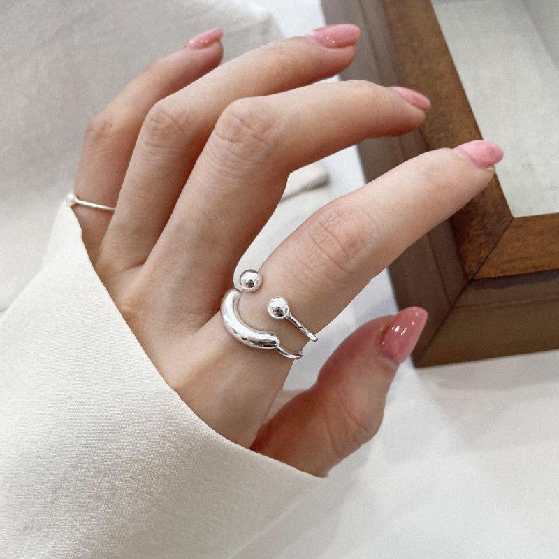 2025 Minimalist Women's High-End Smiley Face Ball Ring