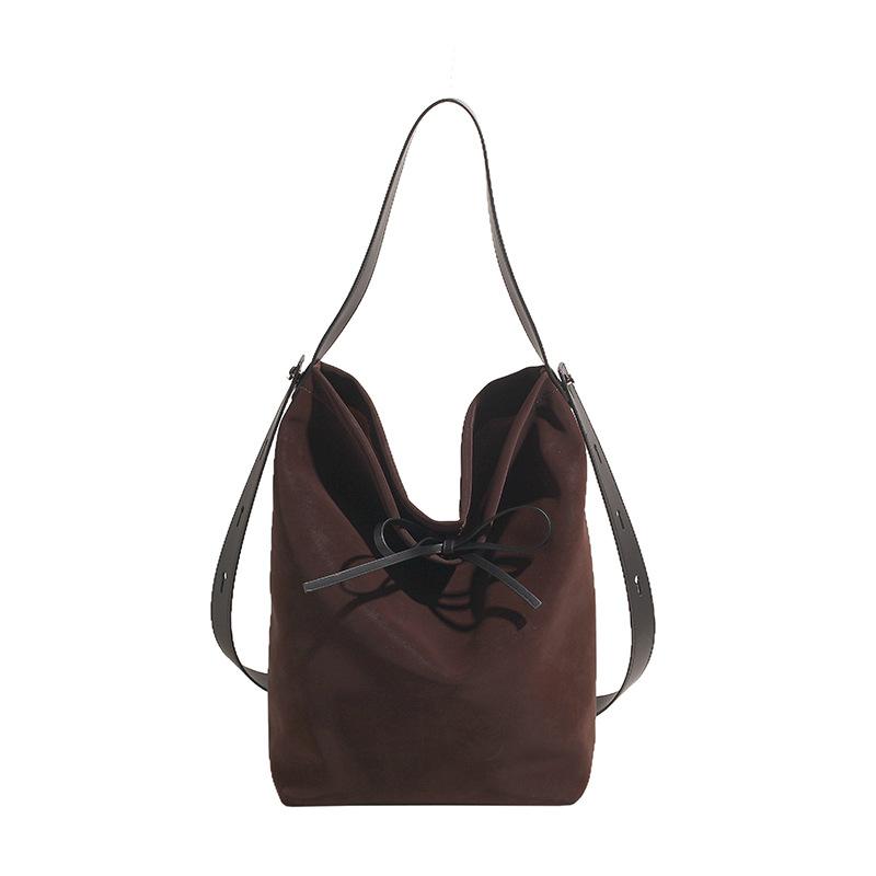 

Korean matte retro simple tote bag shoulder messenger casual underarm bag 2025 new lazy style commuter bag