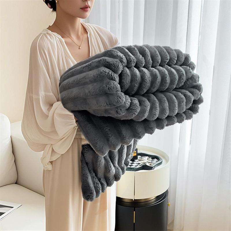 

All Seasons Bedroom Warm Blanket Office Air Conditioner Mink Blanket Drawn Flannel Soft Comfortable Sofa Blanket 150X200cm