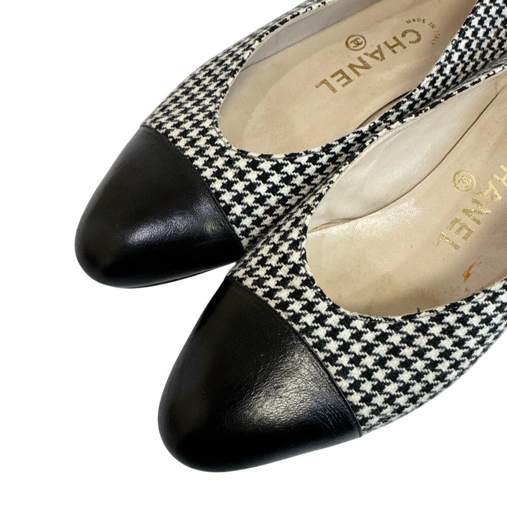 CHANEL Houndstooth pattern leather pumps black leather Used