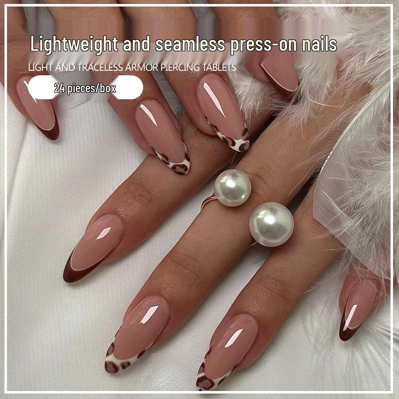 

Leopard Print French Nail Art Set: 24 Removable Fake Nails in Hot Style Glue Type