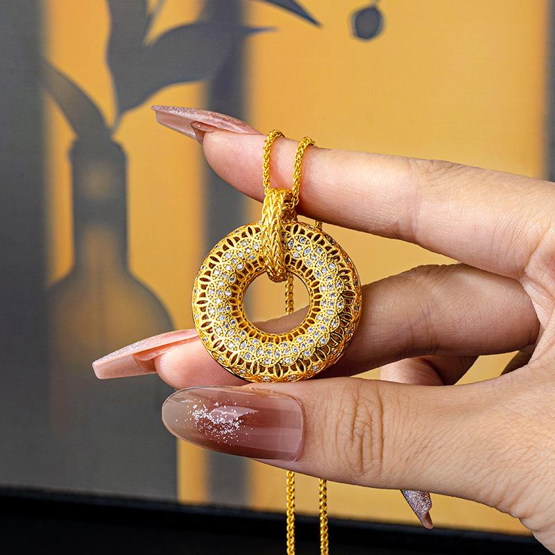 Hollow Safety Buckle Round Filigree Women s Luxury Jewelry Necklace Pendant 60CM(Necklace Long)