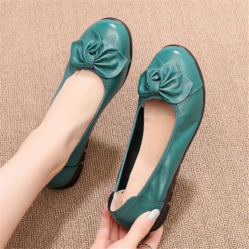Genuine Leather Flat Sole Women's Shoes Comfortable Soft Sole Cowhide Wedges Mother's Shoes Casual Large Size Women's Shoes