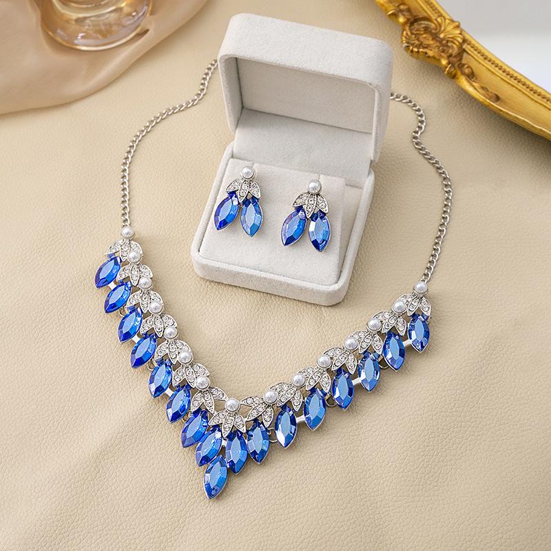 Strass-Halskette und Ohrringe für Frauen, geometrischer Wassertropfen-Anhänger, Hochzeit, Brautschmuck-Set