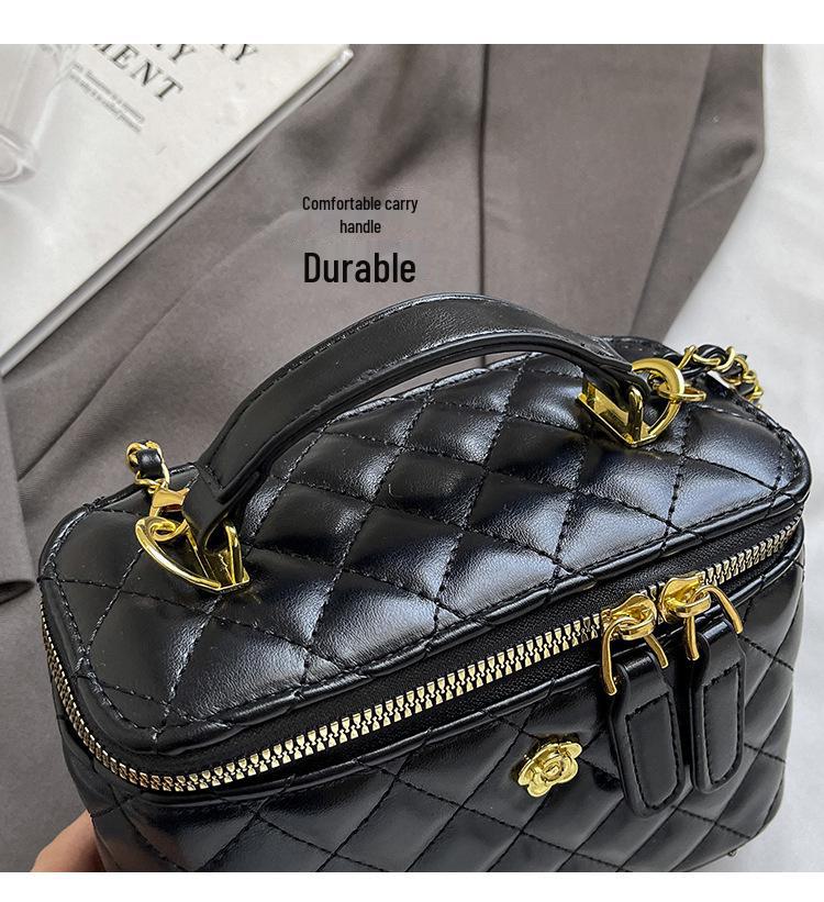 Inspired Textured Shoulder Bag - High-End Fashion 2024 Crossbody with Diamond Chain