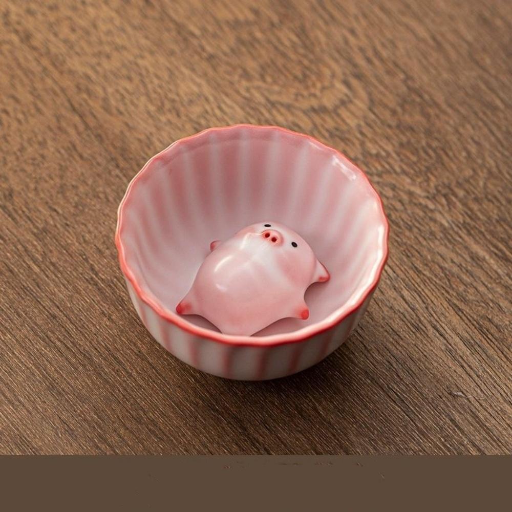 Little Pig Spit Bubbles Under Bottom Funny Teacup Procelain Water Cups Mug Cartoon Ceramic Tea Cup Lying pig blowing bubbles Cup