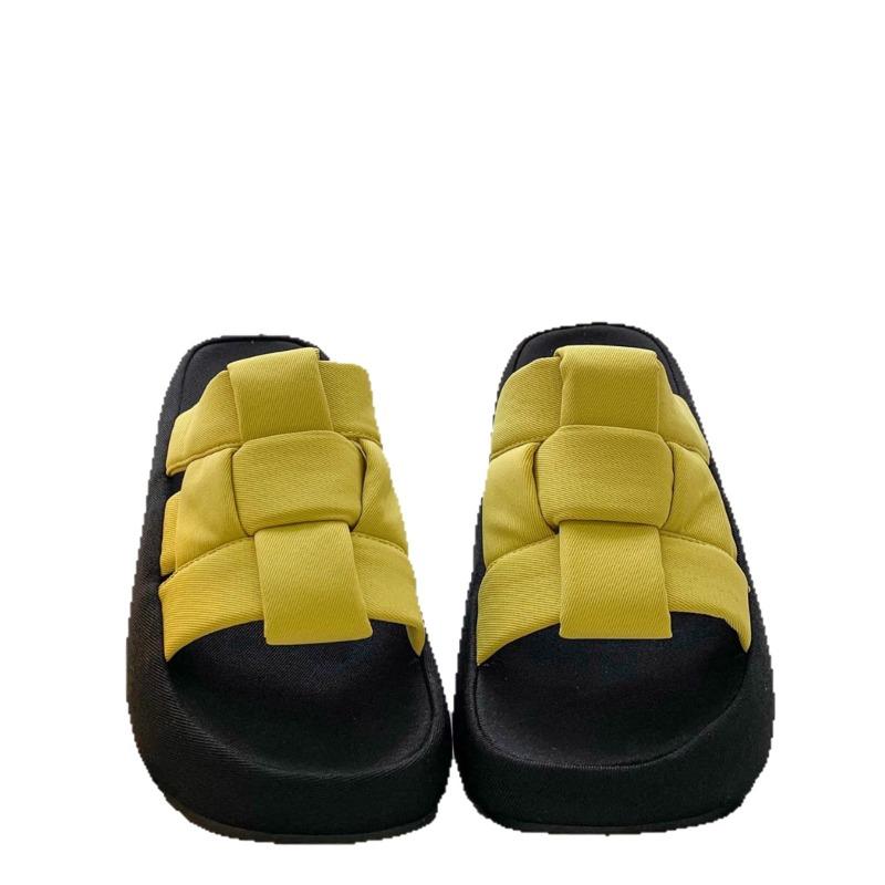 Woven one-word slippers women's summer wear new breathable sandals muffin thick-soled cool slippers