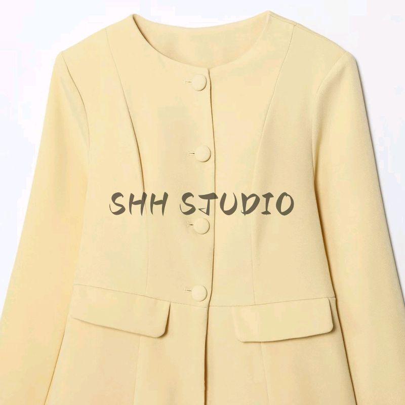 Autumn New Women Clothes Minimalist Style Single Row Multi-Button Round Neck Long Sleeve Flip Decorative Pocket Slim Fit Suit Outerwear