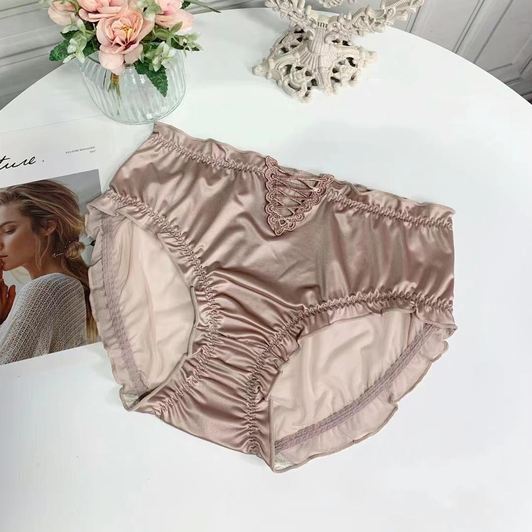 

Атласные кружевные трусики большого размера, бесшовные трусы, женские трусы из ледяного шелка, женское нижнее белье весом 100 кг onesize шампанского