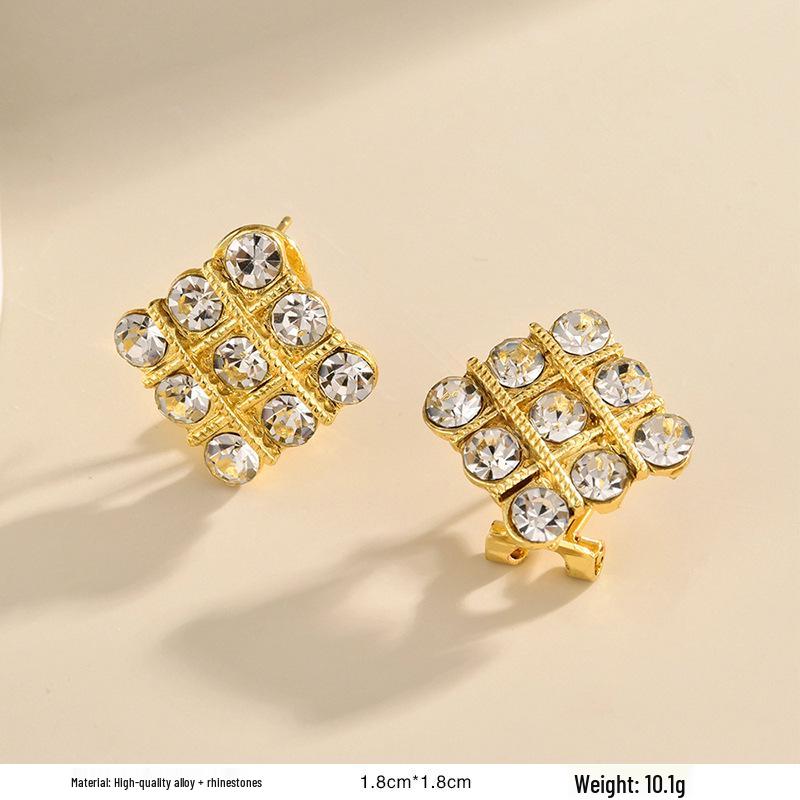 French Retro Pearl Plaid Earrings: Luxury Korean Studs for Women