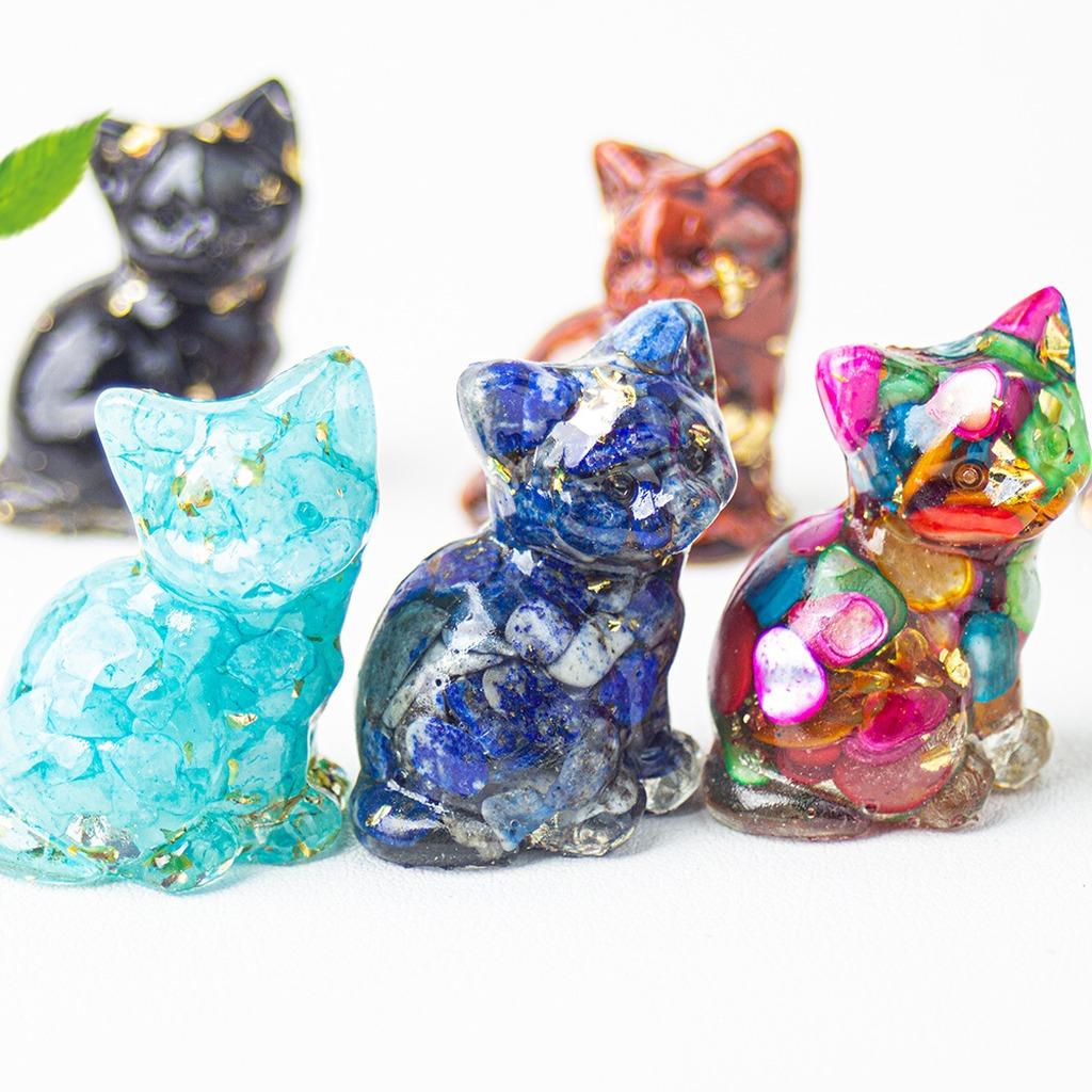 Natural Crystal Gravel Resin Sitting Turning Face Cat Figurine With Gold Foil Cute Desktop Decor For Home Office