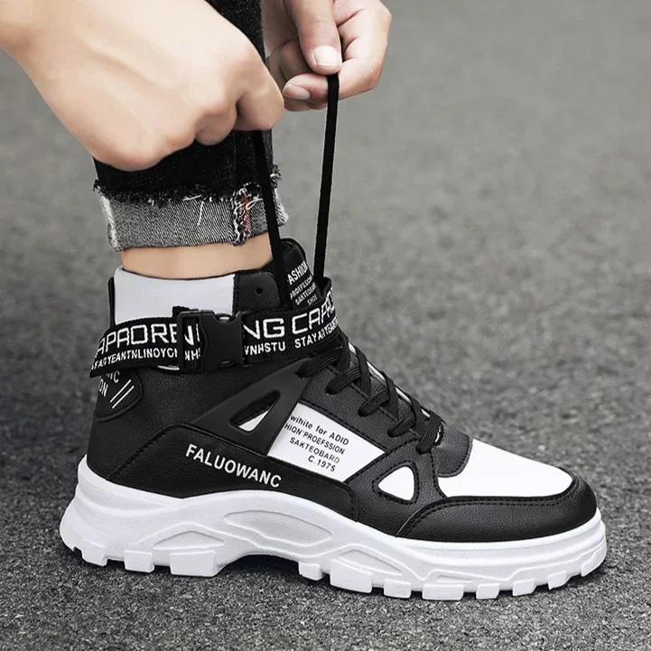 High Top Herrenstiefel Pu-Leder Sneakers Weiße Stiefeletten für trendige Schnallendekoration Sportschuhe 2025 Neue MBoard-Schuhe