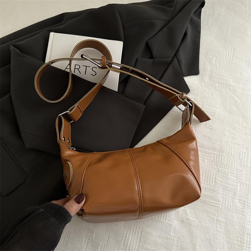 Pu Water Dumpling Shape Crossbody Bag For Women With Zipper Closure And Mobile Pocket