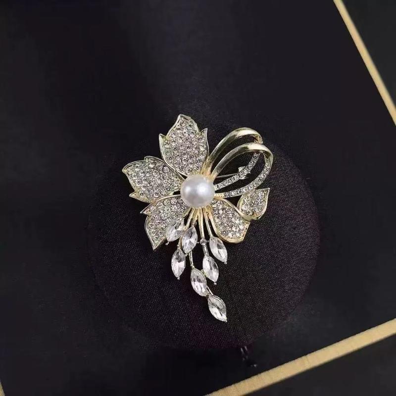 Luxury Rhinestone Flowers Imitation Pearl Brooches Women Sparkling Zircon Bowknot Brooch Pin Scarf Coat Suit Accessories Jewelry