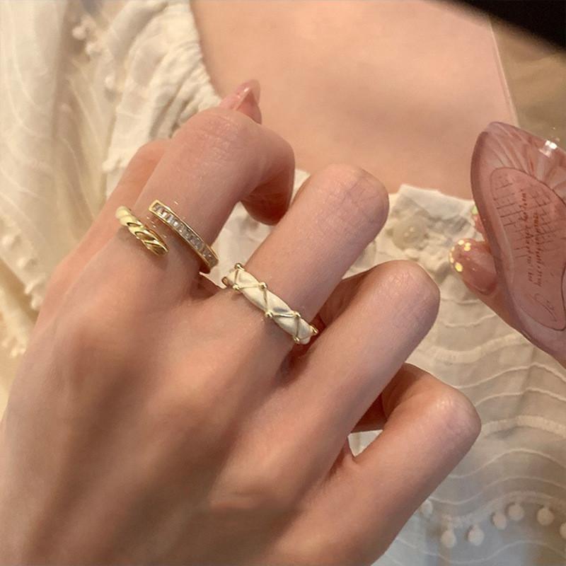 Elegant Adjustable Copper Ring For Women Featuring Unique Geometric Design And Shimmering Rhinestones