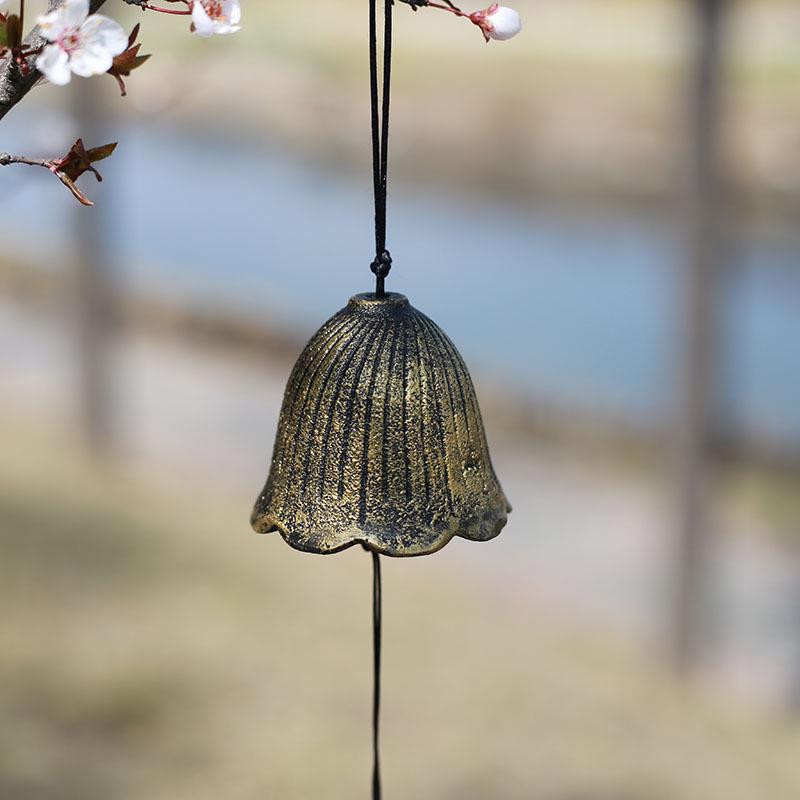 Cast Iron Wind Chime: Chinese & Japanese Style Retro Bells for Balcony or Outdoor Courtyard