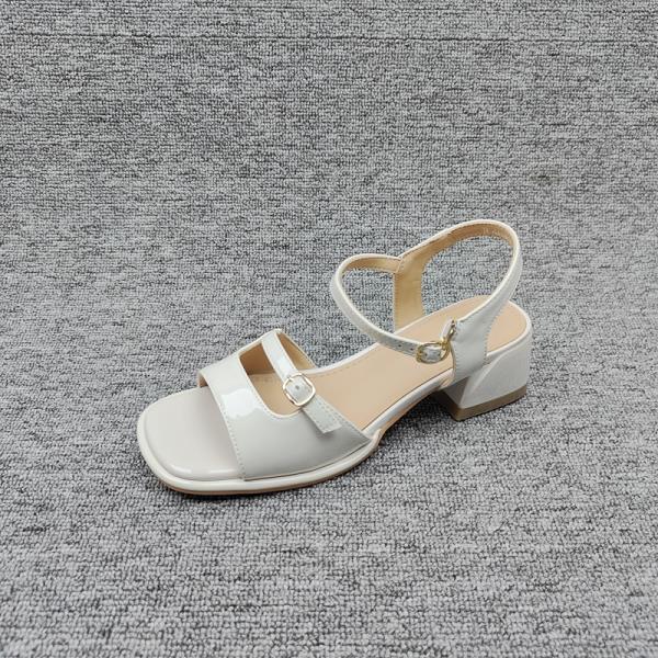 Fashion Fashion Womens Shoes 2025 Ankle Strap Open Toe Red Leather Sandals Block Heels Luxury New Buckle Peep Real Chunky Girls Scandals