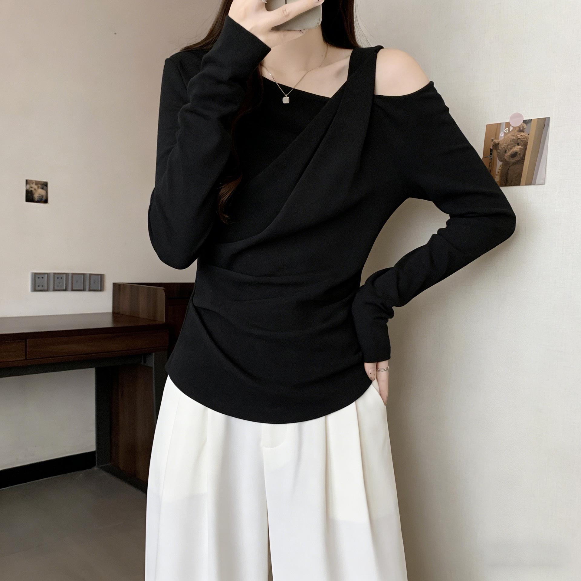 

Women s Plus Size Off-the-Shoulder Two-Piece Look Long-Sleeve T-Shirt - Spring/Autumn 2026 Collection, Slim Fit Waist-Cinching Base Layer Top. 4XL чорний