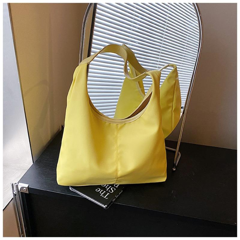 Spring New Large-capacity Practical Fashion Bag Textured Commuter Retro Versatile Shoulder Messenger Bag