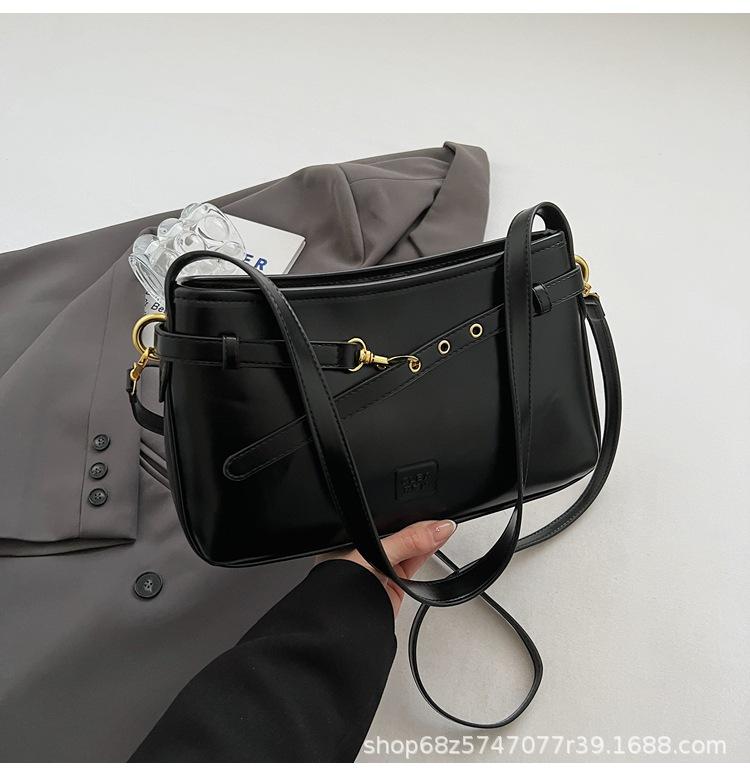 High-end Retro Underarm Bag Women's 2025 New Versatile Simple Small Square Bag Temperament Popular Niche Crossbody Bag