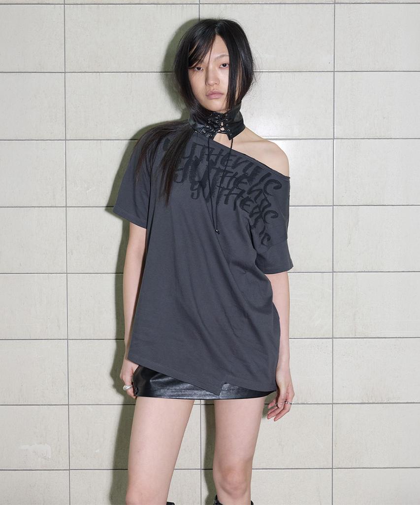 Yusentig Asymmetrical Print Off-Shoulder T-Shirt Dark Gray Aw6Me40413