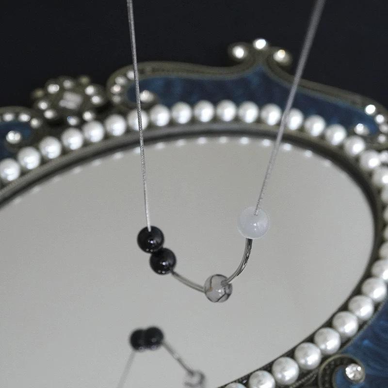 Female Minimalist Cool Style Niche Necklace