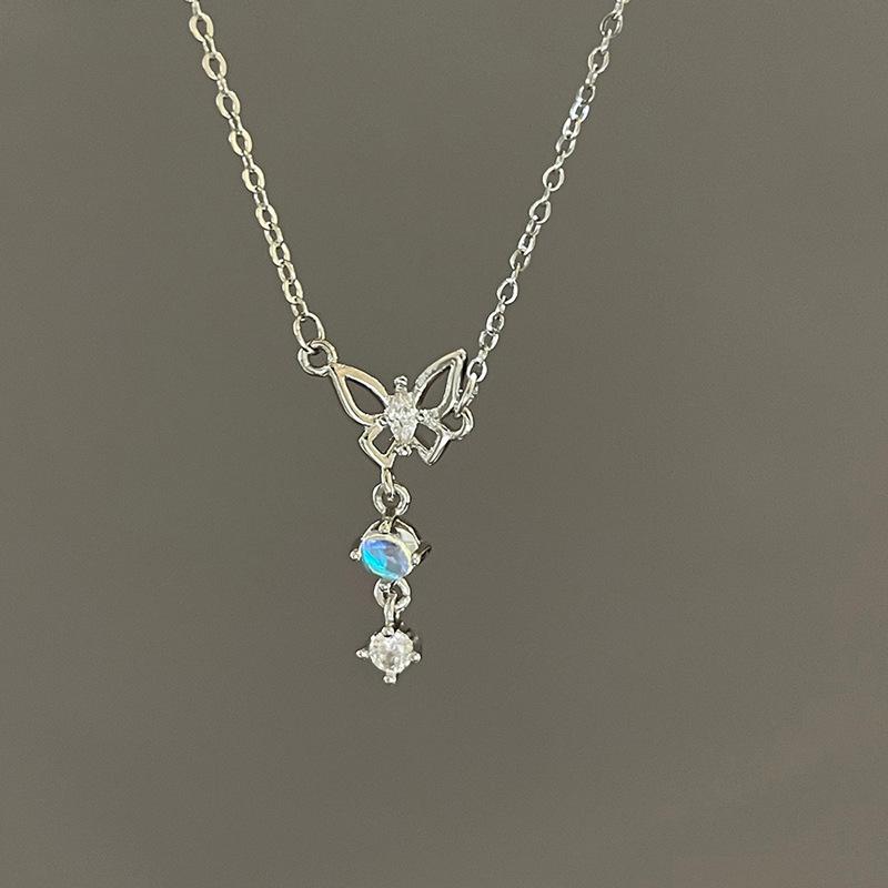 Aurora Moonlight Stone Butterfly Necklace Simple Jewelry Women'S Blue Flash Diamond Sweet Temperament Girl Heart Flow Su Collarbone Chain
