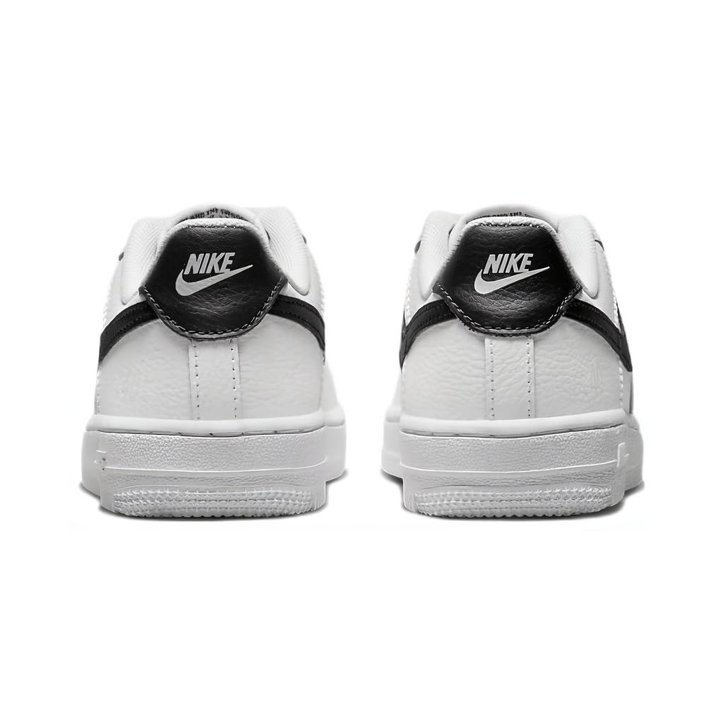 Nové Nike Air Force 1 SE 40. Protiskluzové Odolné proti opotřebení Nízké Skate boty Černé Bílé Dětské Věk 3 7 let FJ2887-100