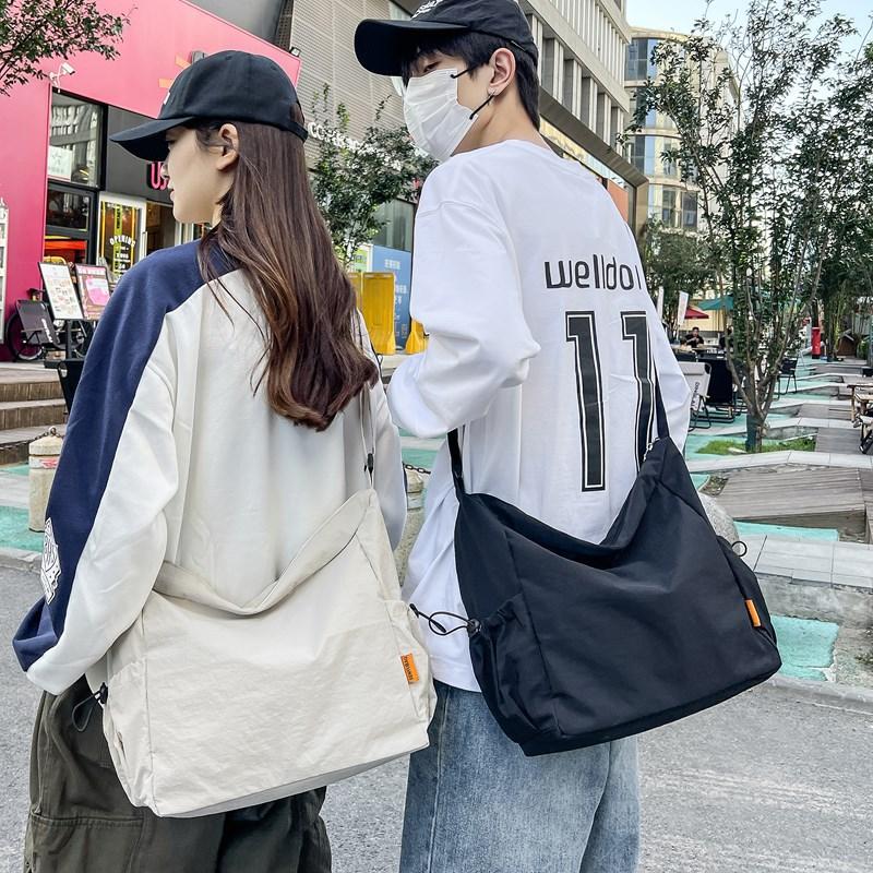 Large capacity simple tooling wind messenger bag women's solid color lightweight tote bag summer sports shoulder bag