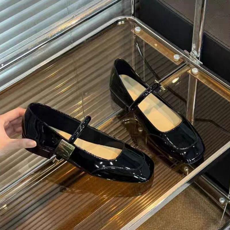 Fashion Spring new square toe shallow mouth single buckle strap fashionable low order shoes for women simple versatile flat shoes