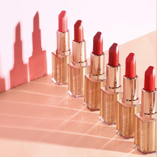 

Водостойкая, не выцветающая, не сухая, водонепроницаемая, не липкая помада для красоты