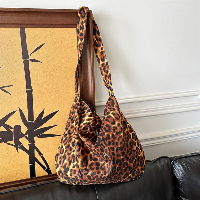 1 fashionable leopard print oblique span bag large capacity shoulder shopping bag fashionable canvas bag women's tide