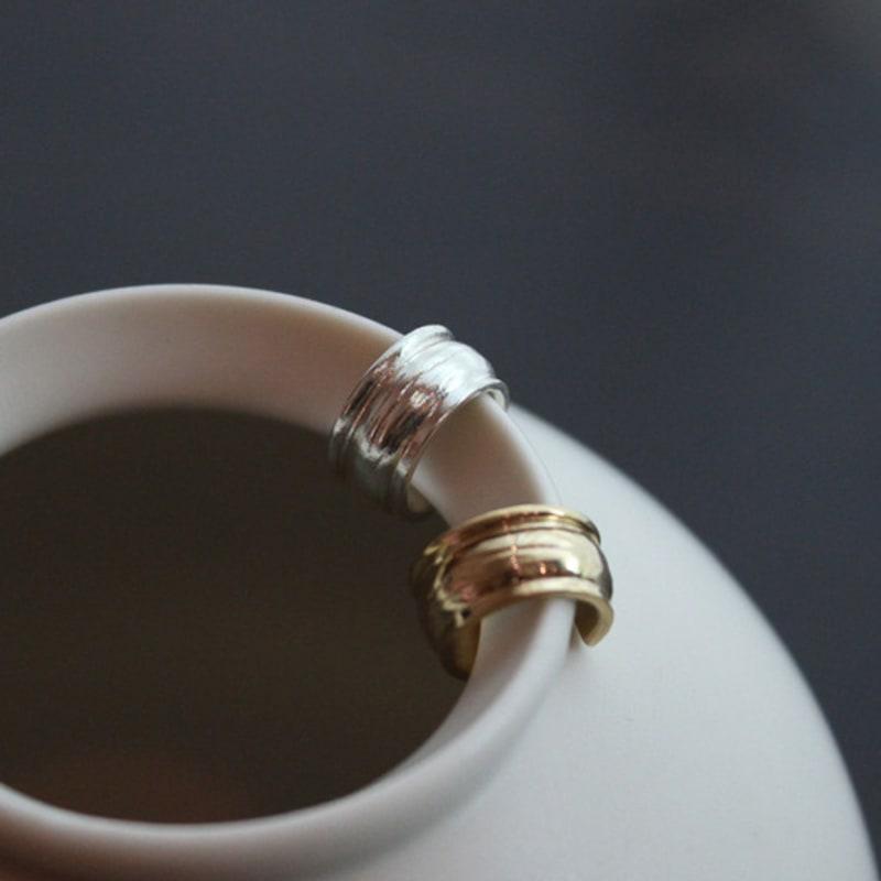 Atelier Darin ARI Milling Earcuff _ 5.5mm