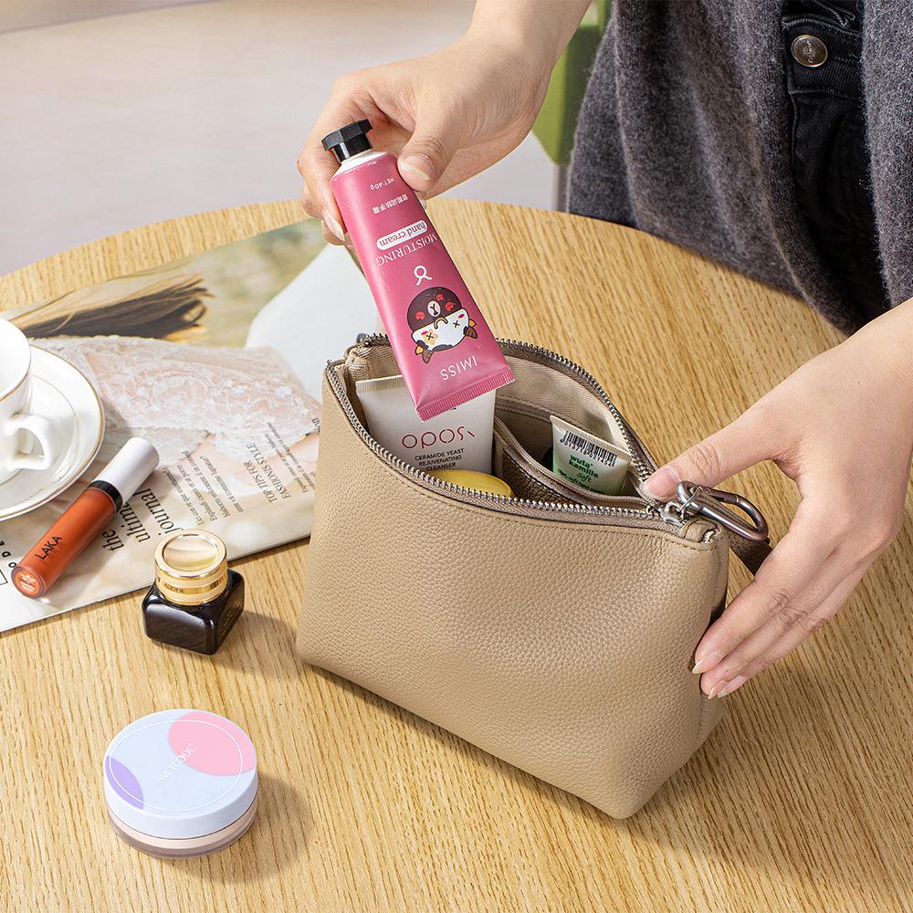 Kosmetiktasche, Kleine Leder-Kosmetiktasche für Handtasche mit Aufhängeschnalle, Reise-Kosmetiktasche für Lippenstifte, Münzen, Kreditkarte