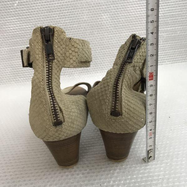 UGG wedge sole sandals women's 23 beige leather heel shoes(USED)