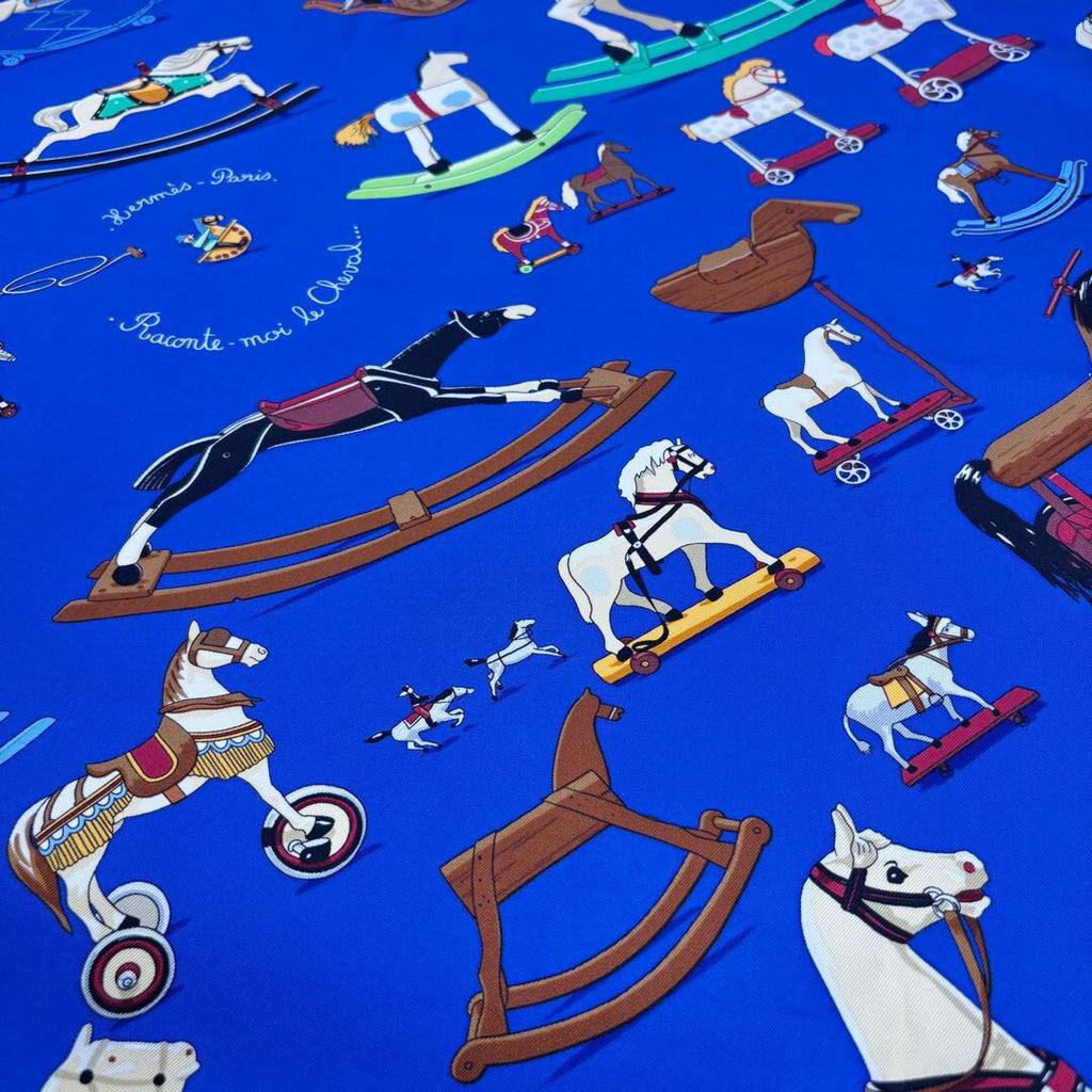[USED]HERMES Carre moi le cheval me about the blue scarf, 90, "Raconte (Tell horse)," silk, tones.