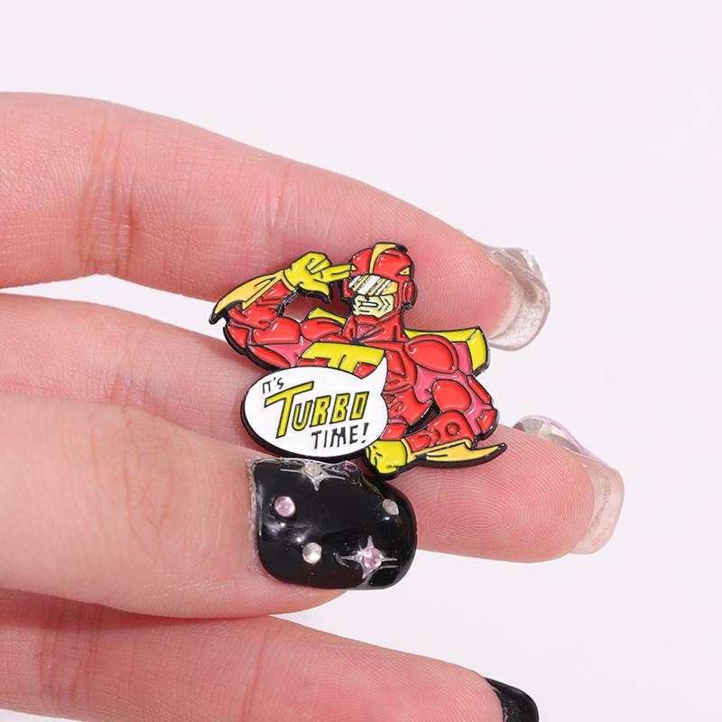 Filmkaraktärer Emalj Pins Anpassade Snygga Hjälte Broscher Knapphålsmärken Roliga Smycken Gåva för Fans Vänner