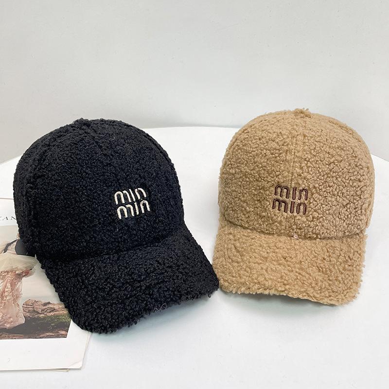 Autumn and Winter Lamb Wool Letter Baseball Cap for Women Versatile Retro Curved Brim Face Showing Small Hat Warm Plush Peaked Cap for Men