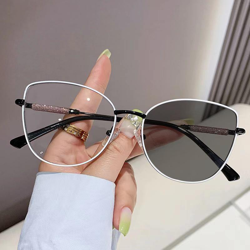 Sexy Cat Eye Eyeglass Frames Women Trendy Transparent Optical Glasses Female Fashion Gradient Gray Sunglasses Women's Eyewear