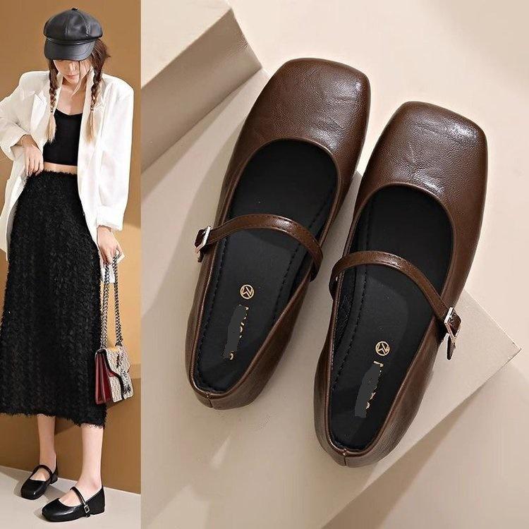 

French square head shallow mouth single shoes new evening breeze with skirt gentle shoes soft flat Mary Jane small leather shoes 40 темно-коричневого кольору