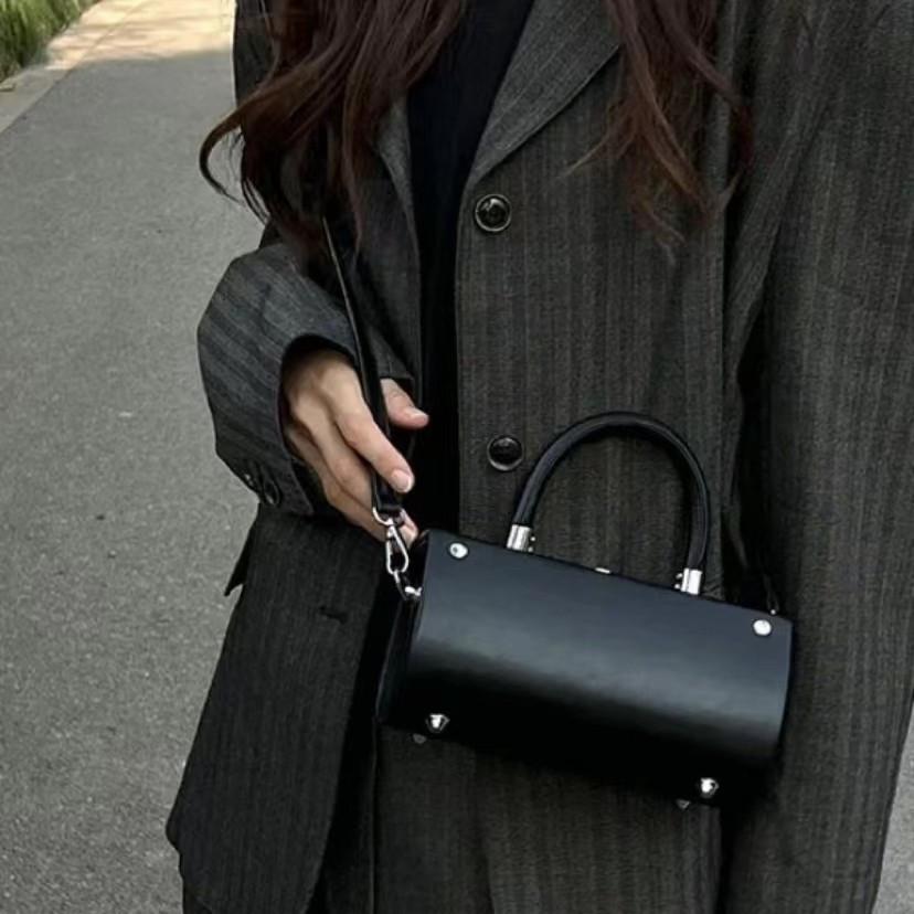 

IELGY Текстурная темно-черная ретро-сумка-цилиндр Spice Girl, милая и классная женская сумочка чёрный