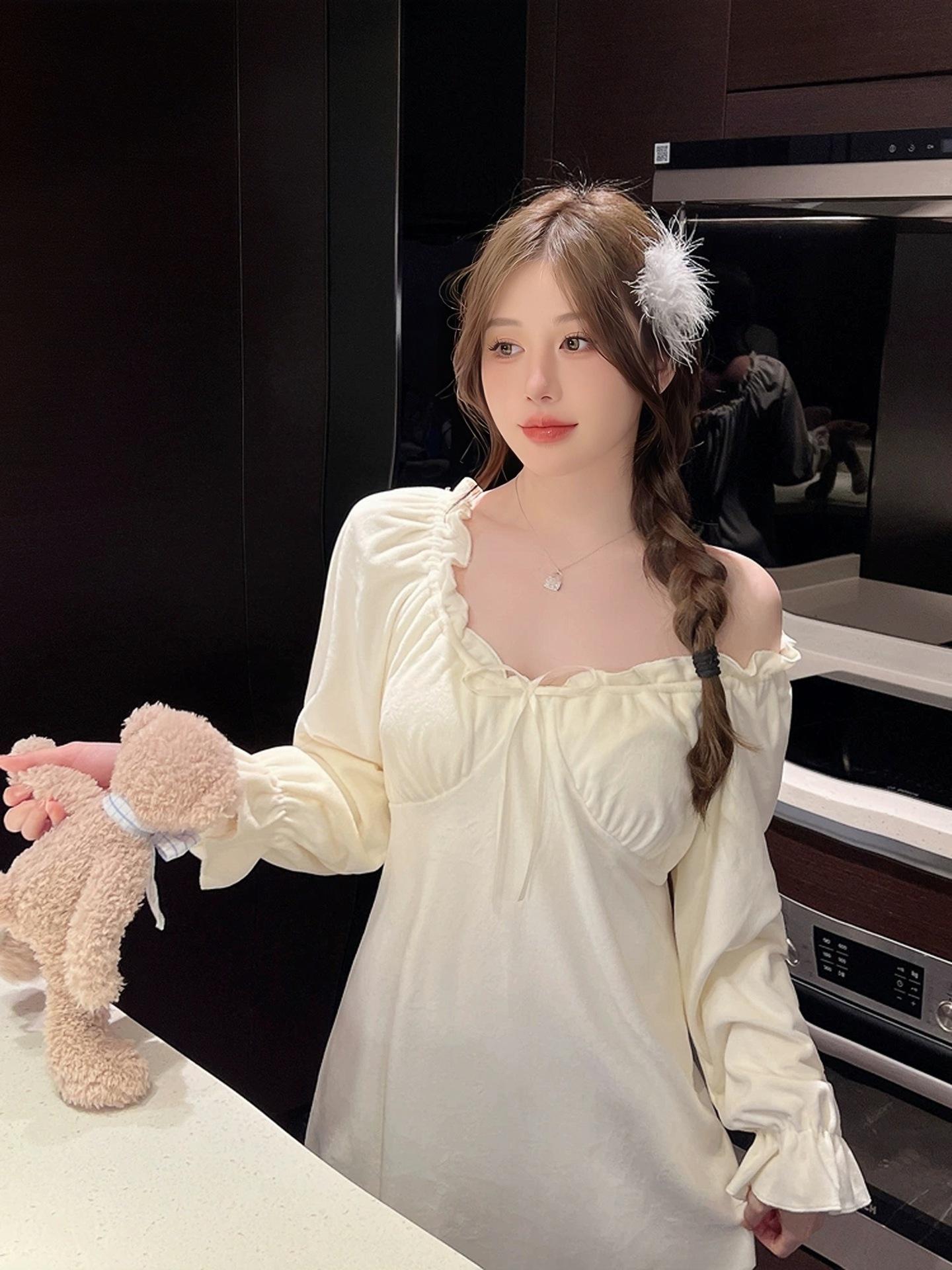 

Осень/Зима 2025 Двустороннее флисовое ночное платье с нагрудными вкладышами - Сладкая и милая домашняя одежда L (100-120 jin)